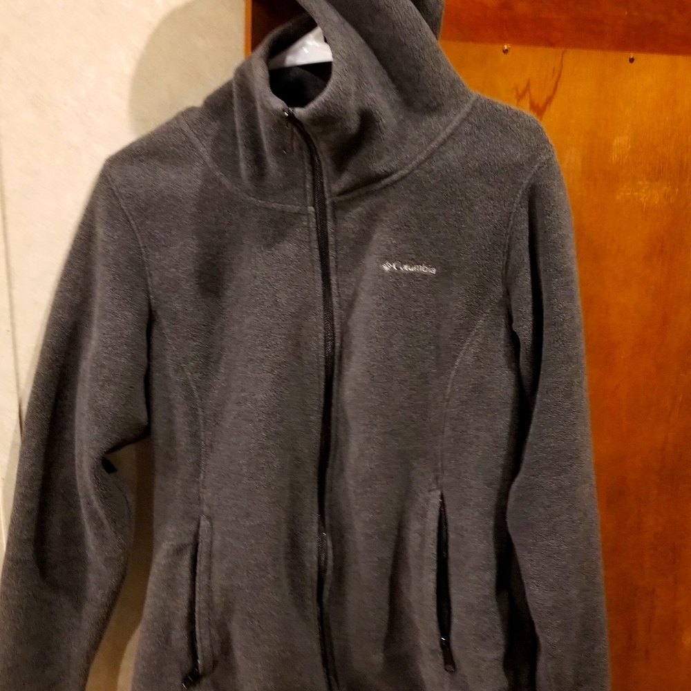 Women's SzL Columbia Fleece Jacket with hoodie